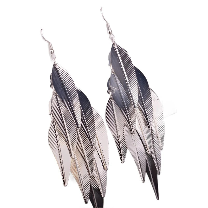 Eye-catching Leaf Drop Long Earrings