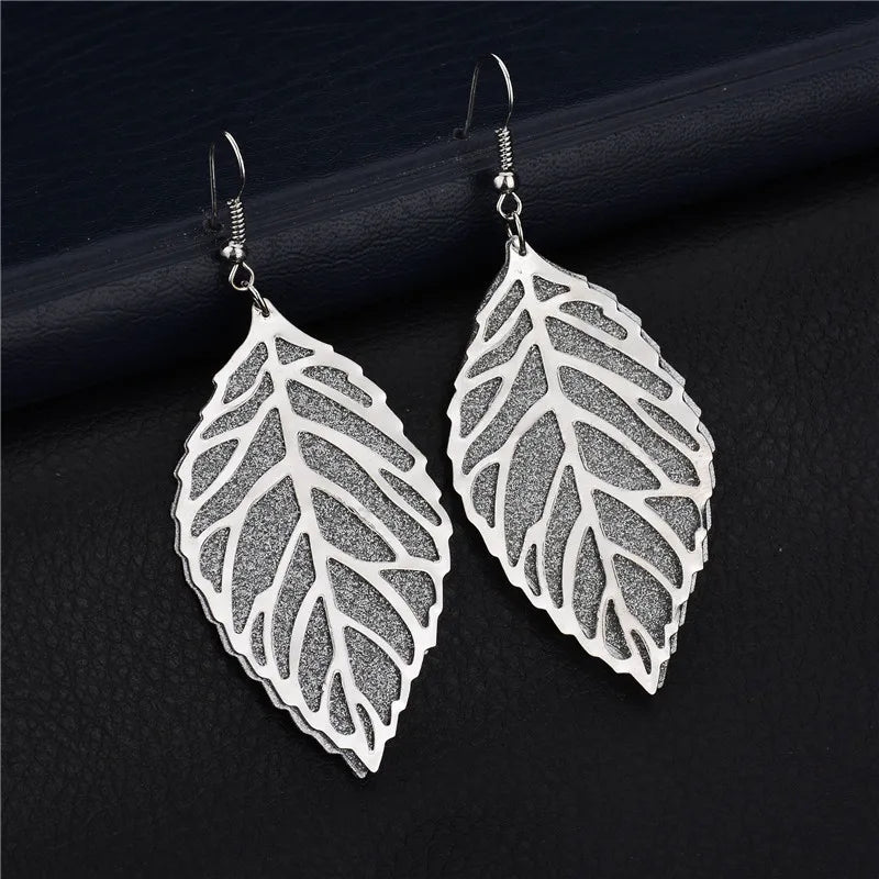 Eye-catching Leaf Drop Long Earrings